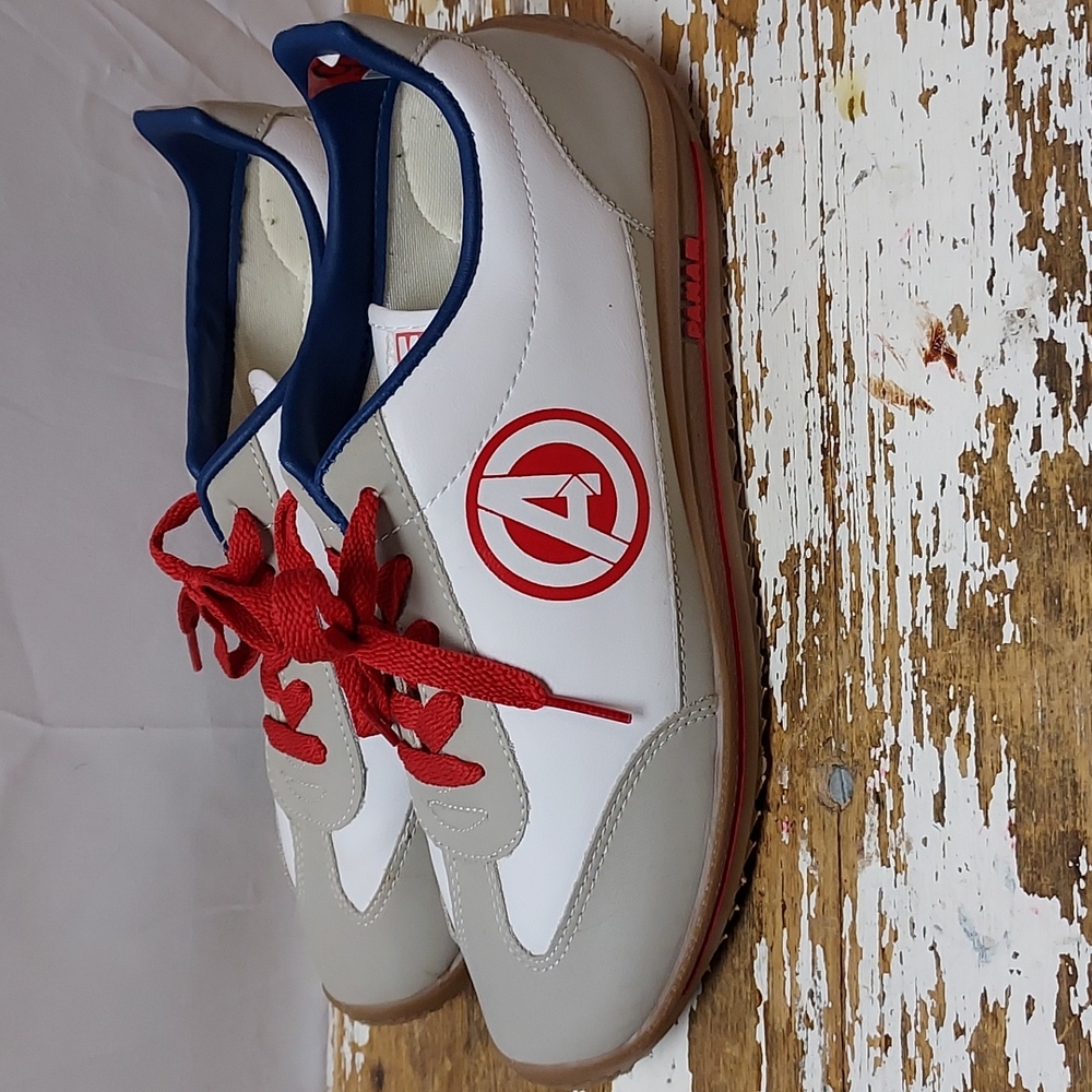 Panam Tennis Marvel Avengers Edition Size 26 7.5 US